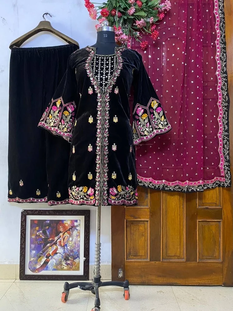 Kurti Pent With Dupatta - Image 2