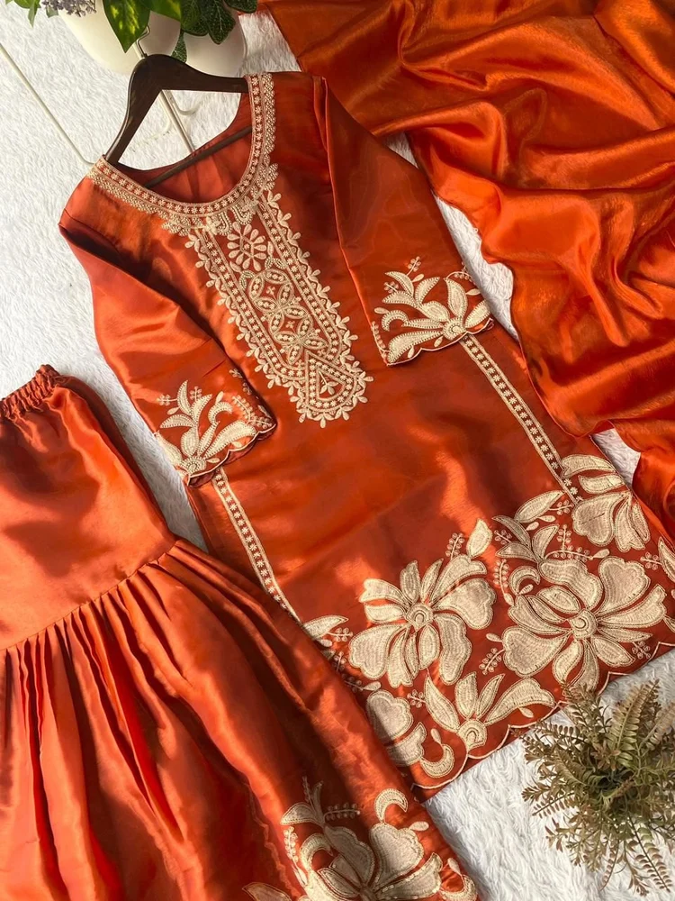 Designer Top & Sarara - Image 3